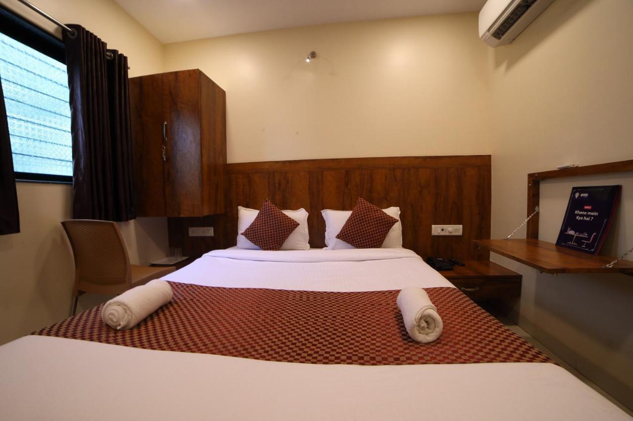 Oyo 8757 Prakash Inn Bombaim Exterior foto
